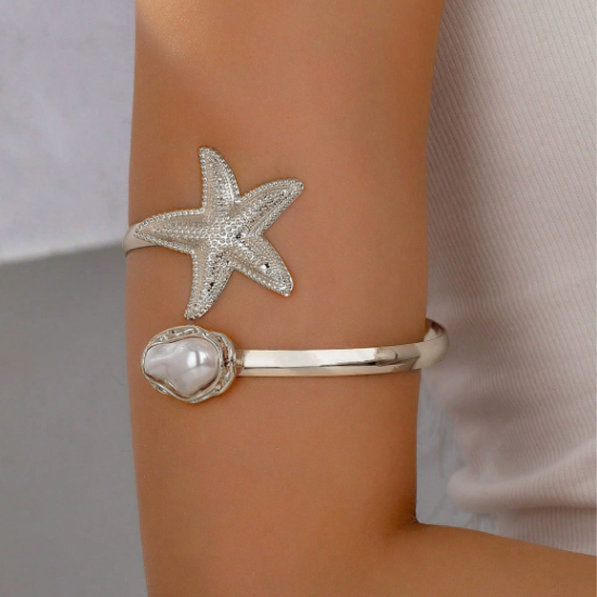 Beach-style Starfish Shell Pearl Open Arm Bracelet